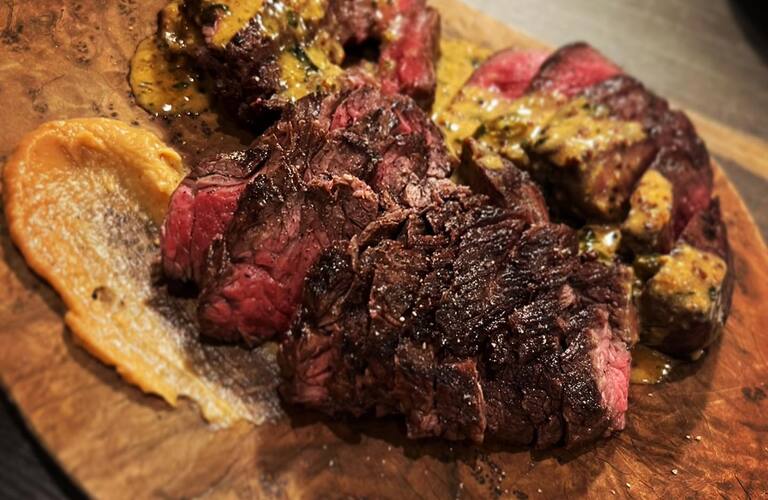 料理が個性的 | 上野のワインバーならTOKYO肉食バル